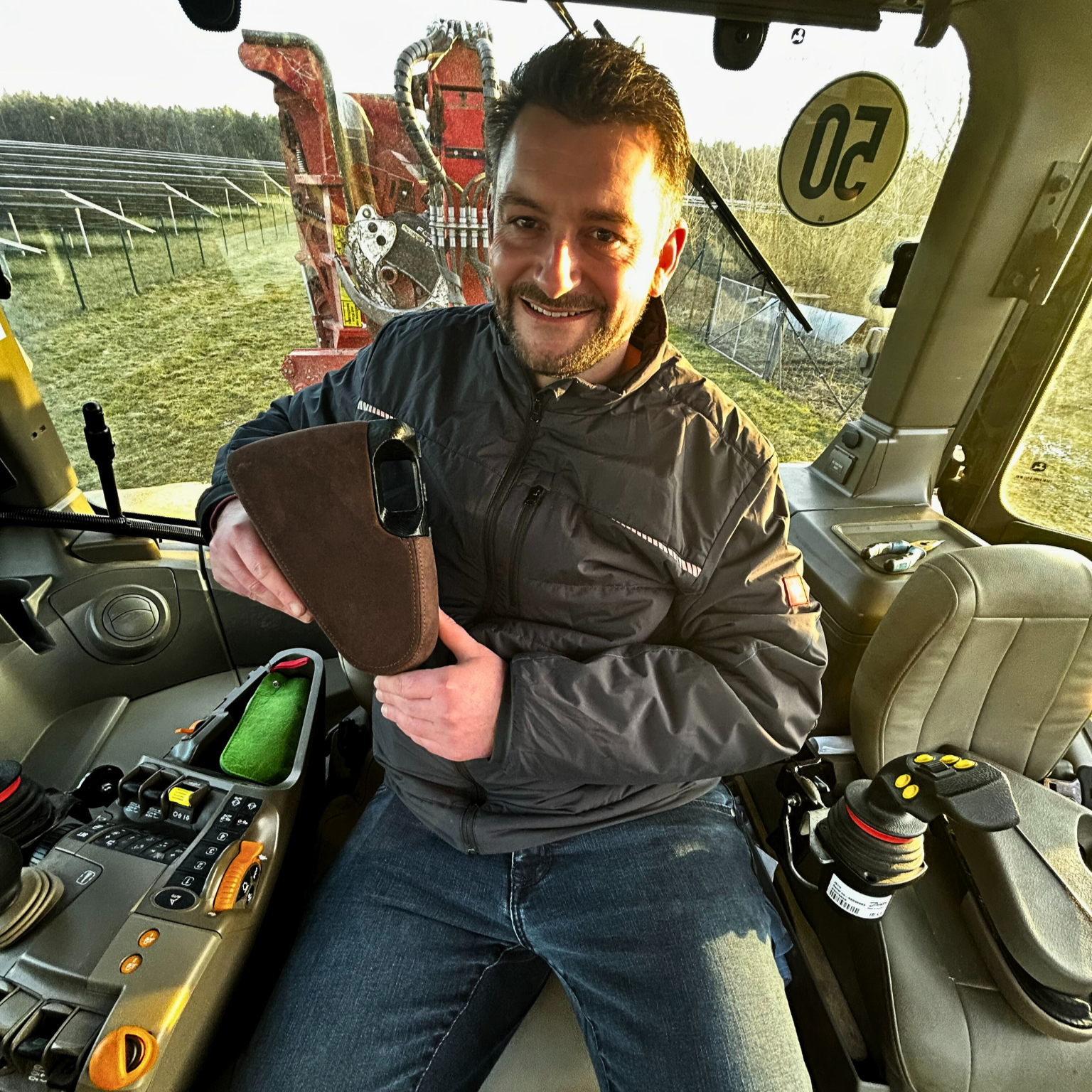 ALJ2 - JOHN DEERE 8R Command